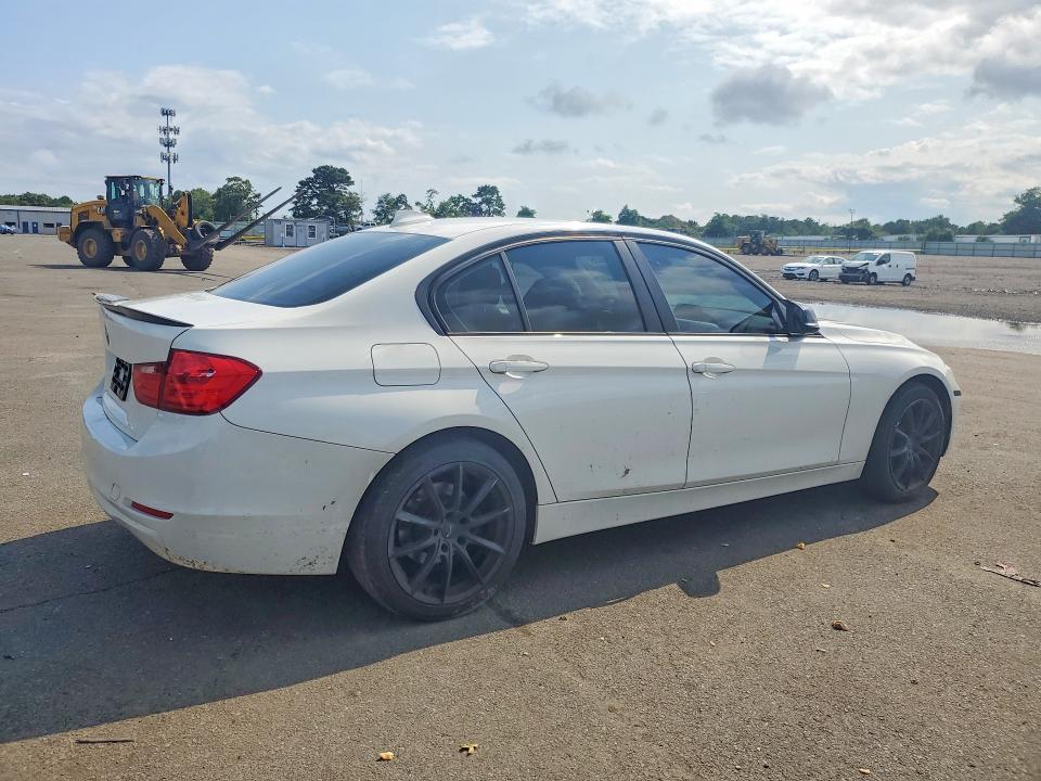Photo 3 from auction – 2014 BMW 320 with VIN WBA3C3G5XENS70626