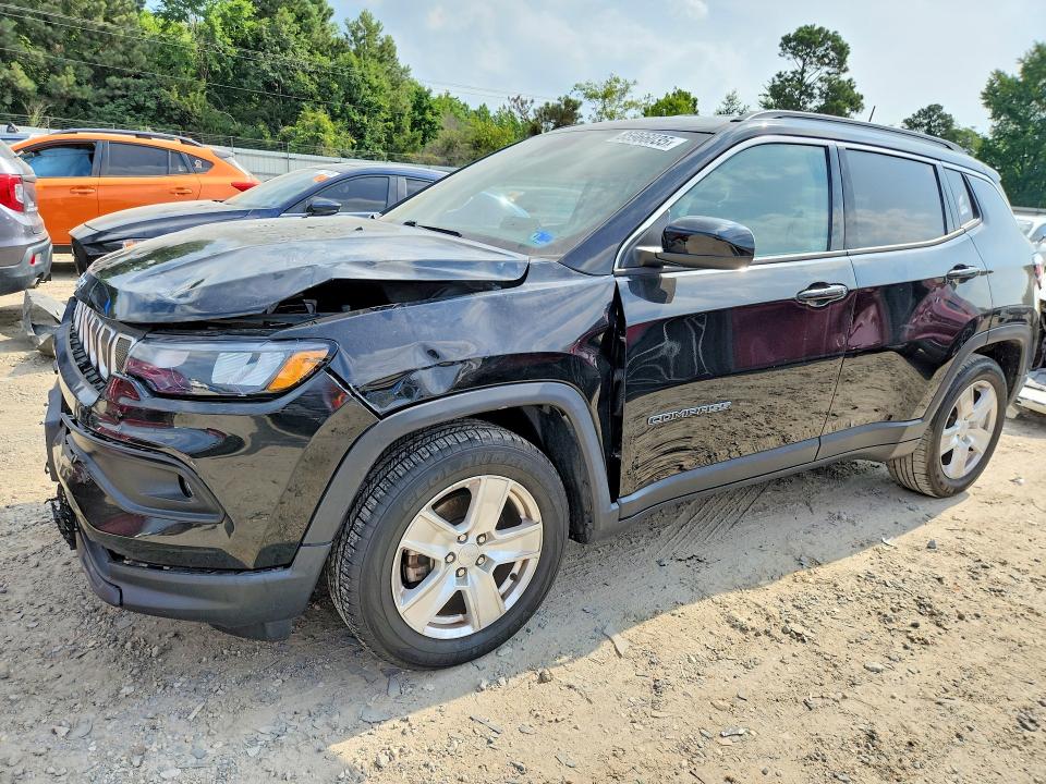 JEEP COMPASS 2022 with VIN 3C4NJCBB4NT138816 - Photo from auction