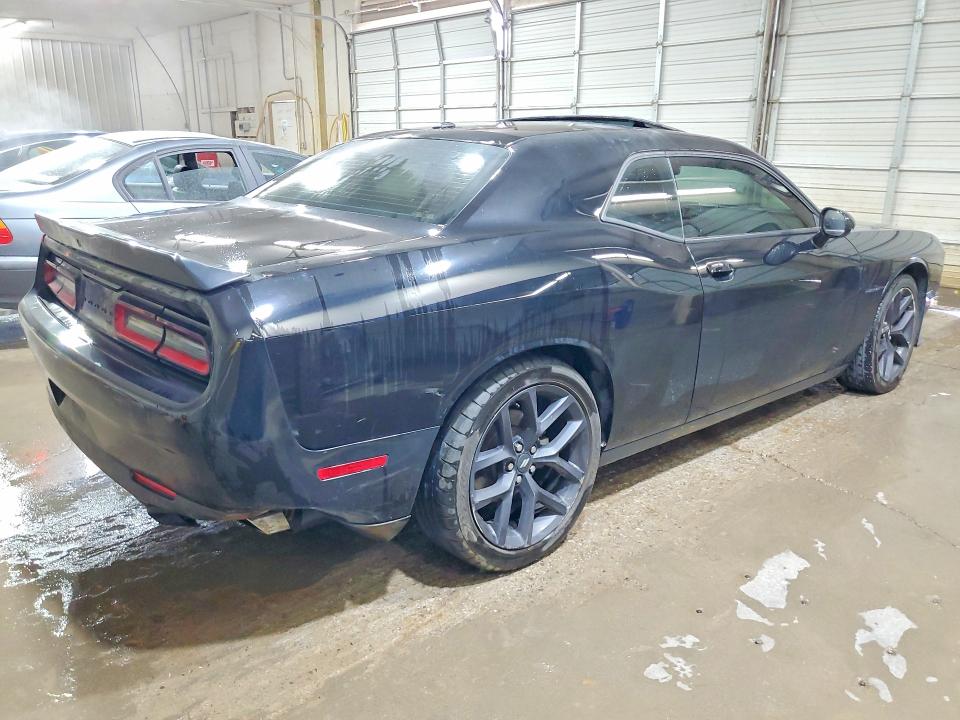 Photo 3 from auction – 2021 DODGE CHALLENGER with VIN 2C3CDZBT4MH555701