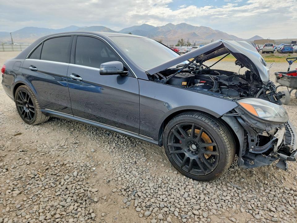 Photo 4 from auction – 2016 MERCEDES-BENZ E with VIN WDDHF8JB7GB308979