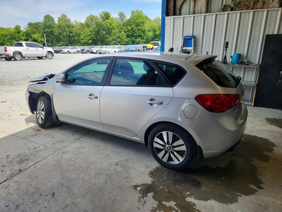 Photo 2 from auction – 2013 KIA FORTE5 with VIN KNAFU5A22D5728291