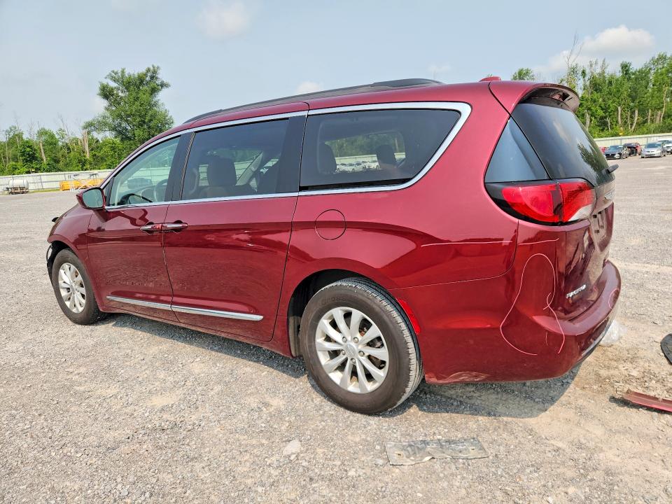 Photo 2 from auction – 2017 CHRYSLER PACIFICA with VIN 2C4RC1BG3HR837535