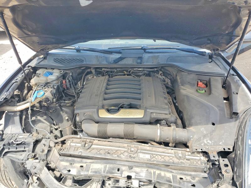 Photo 12 from auction – 2016 PORSCHE CAYENNE with VIN WP1AA2A28GLA04317