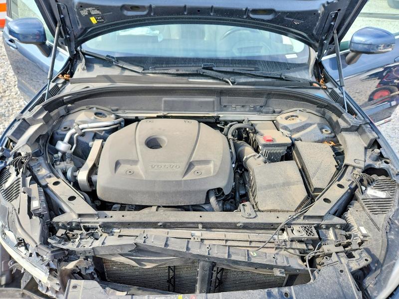 Photo 12 from auction – 2021 VOLVO XC60 with VIN YV4102RL5M1793046