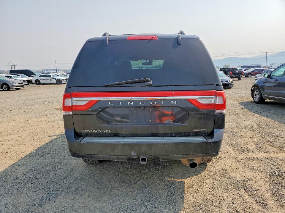 Photo 6 from auction – 2015 LINCOLN NAVIGATOR with VIN 5LMJJ2JT2FEJ05584