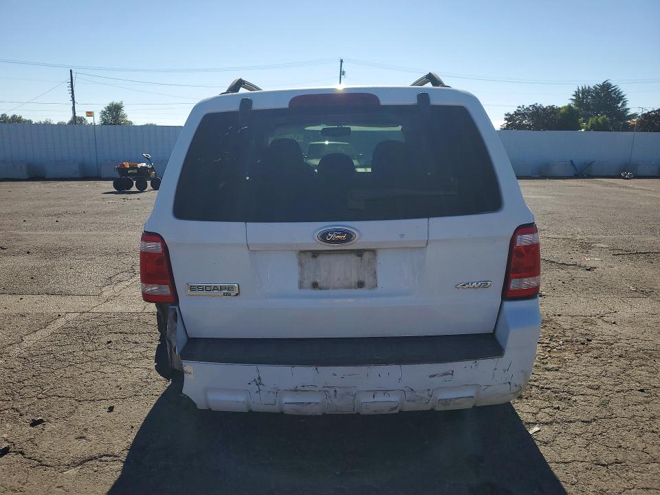 Photo 6 from auction – 2008 FORD ESCAPE with VIN 1FMCU93138KA99984