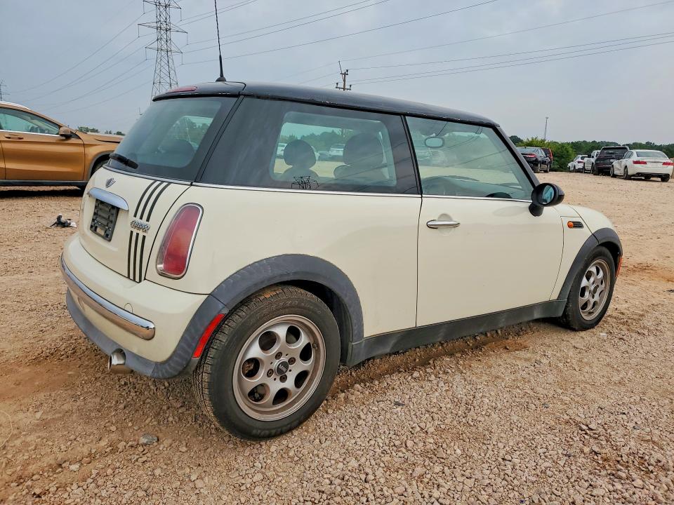 Photo 3 from auction – 2003 MINI COOPER with VIN WMWRC334X3TE13318