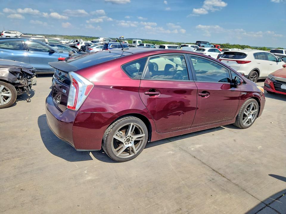 Photo 3 from auction – 2013 TOYOTA PRIUS with VIN JTDKN3DU2D5611245