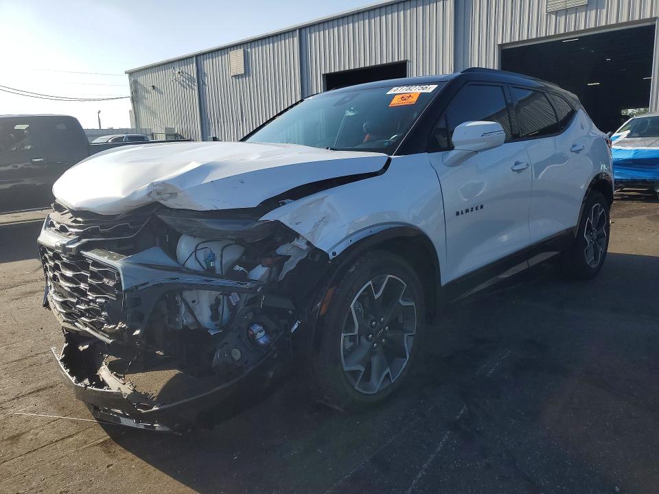 CHEVROLET BLAZER 2022 with VIN 3GNKBERS1NS185140 - Photo from auction