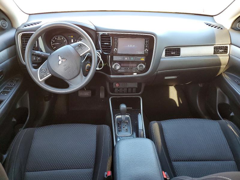 Photo 8 from auction – 2018 MITSUBISHI OUTLANDER with VIN JA4AD2A32JZ054419