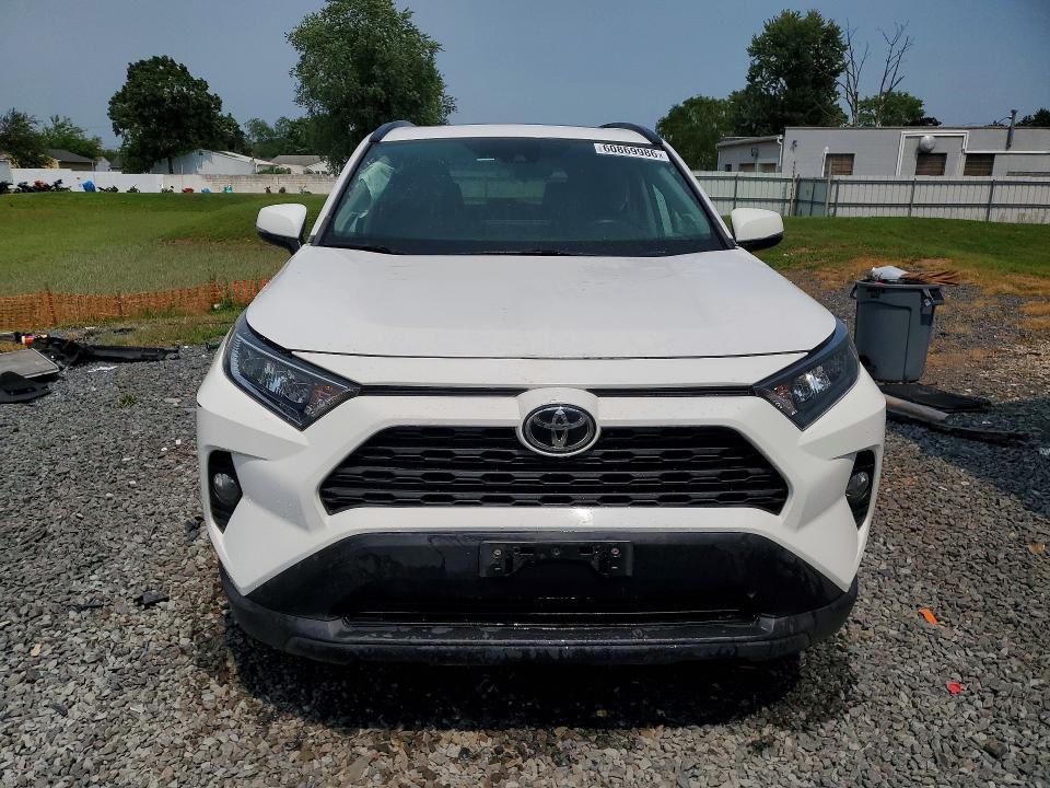 Photo 5 from auction – 2019 TOYOTA RAV4 with VIN 2T3A1RFV8KW064536
