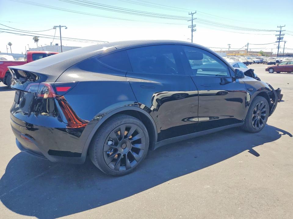Photo 3 from auction – 2024 TESLA MODEL Y with VIN 7SAYGDED7RF103161