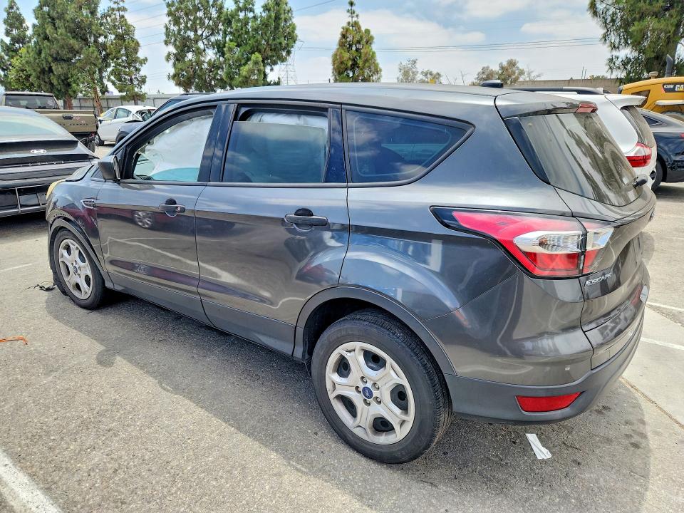 Photo 2 from auction – 2017 FORD ESCAPE with VIN 1FMCU0F78HUB89678