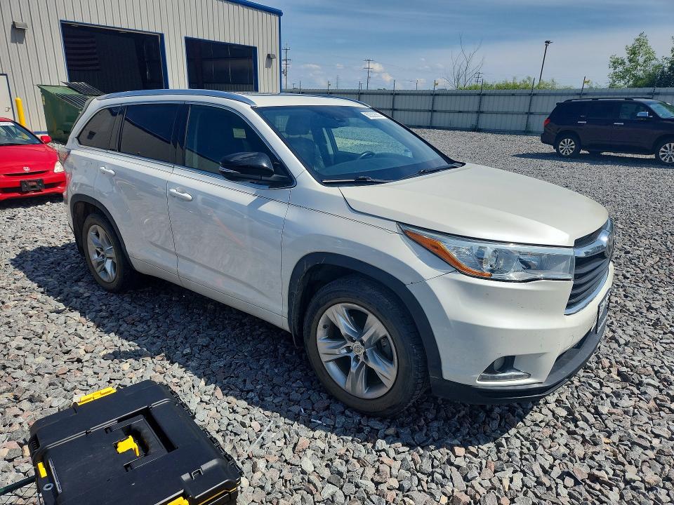 Photo 4 from auction – 2015 TOYOTA HIGHLANDER with VIN 5TDDKRFH1FS117119