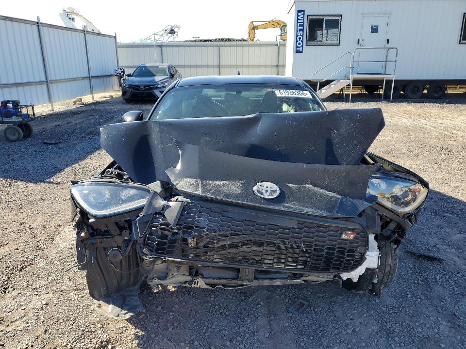Photo 5 from auction – 2023 TOYOTA GR 86 with VIN JF1ZNBE18P9757469