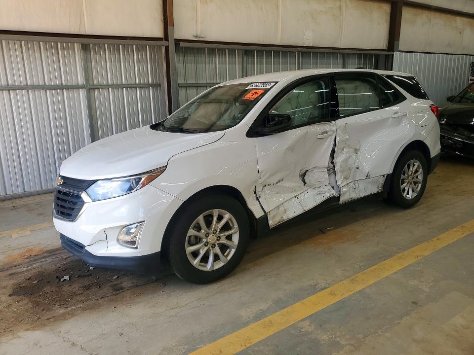 CHEVROLET EQUINOX 2018 with VIN 2GNAXHEV7J6333962 - Photo from auction