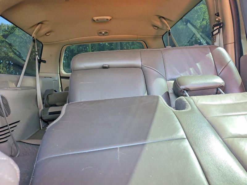 Photo 10 from auction – 2004 FORD EXCURSION with VIN 1FMNU44P14EE06561