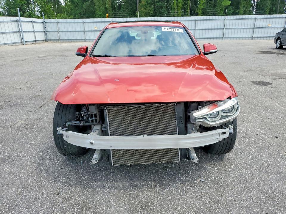 صورة رقم 5 من المزاد - 2017 BMW 330 مع VIN WBA8B9G33HNU54465