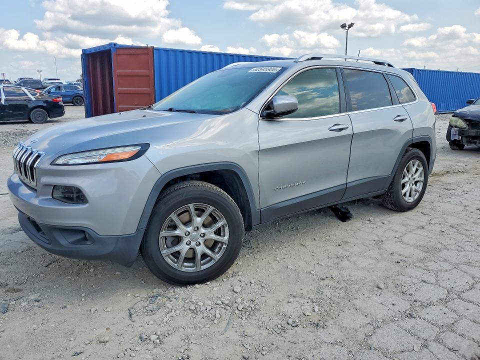 JEEP CHEROKEE 2016 with VIN 1C4PJMCS1GW105332 - Photo from auction