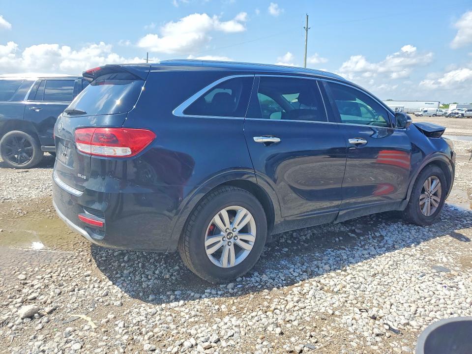 Фото 3 с аукциона – 2016 KIA SORENTO с VIN 5XYPK4A51GG063512