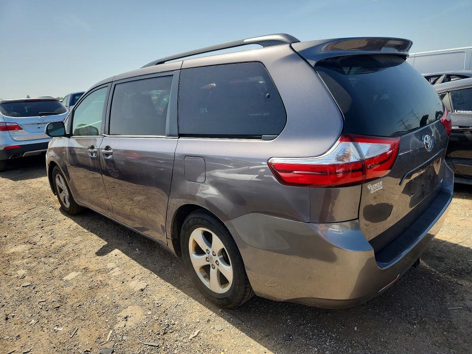 Photo 2 from auction – 2015 TOYOTA SIENNA with VIN 5TDKK3DCXFS613015