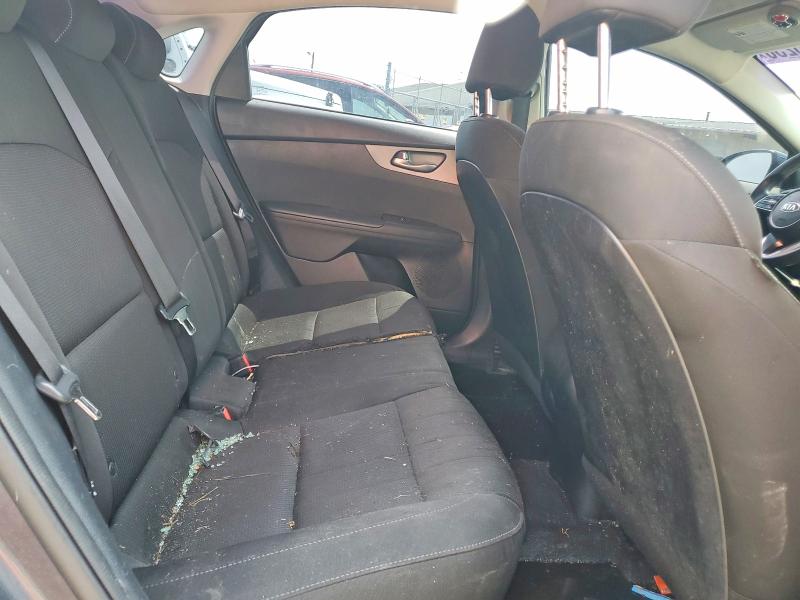 Foto 10 de la subasta – 2021 KIA FORTE con VIN 3KPF24AD2ME381926
