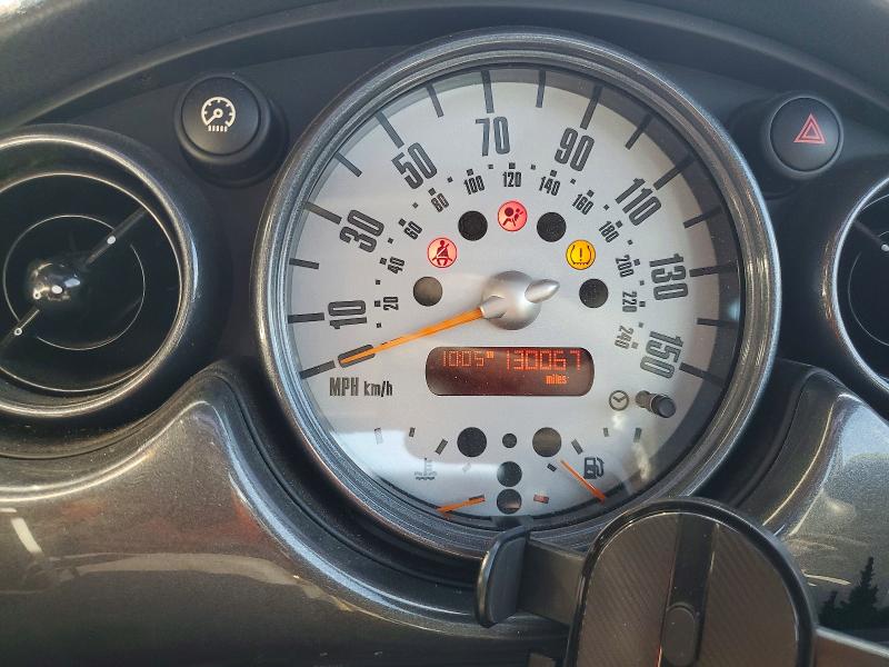 Photo 9 from auction – 2006 MINI COOPER with VIN WMWRE33526TL15999