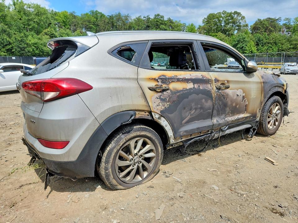 Photo 3 from auction – 2018 HYUNDAI TUCSON with VIN KM8J3CA48JU649405