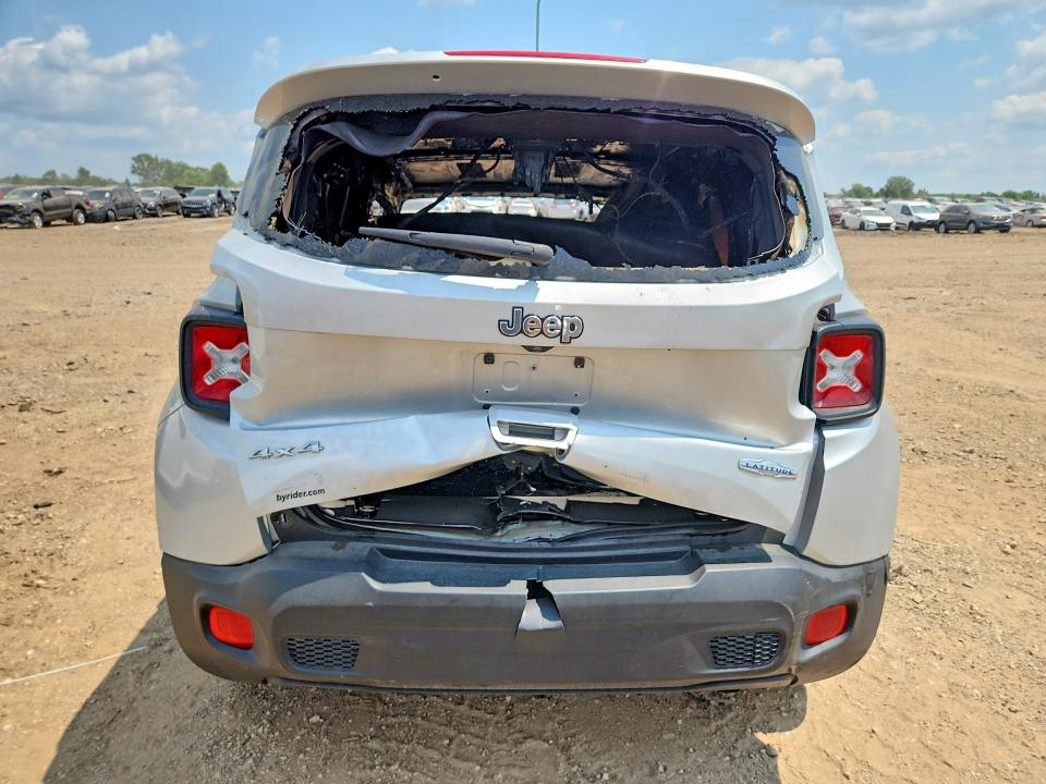 Photo 6 from auction – 2018 JEEP RENEGADE with VIN ZACCJBBBXJPH44737