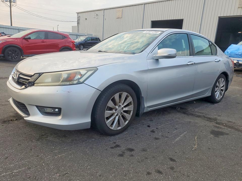 HONDA ACCORD 2014 with VIN 1HGCR2F72EA133574 - Photo from auction
