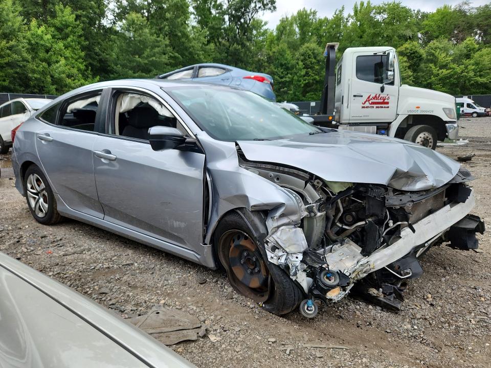 Photo 4 from auction – 2016 HONDA CIVIC with VIN 19XFC2F51GE220703