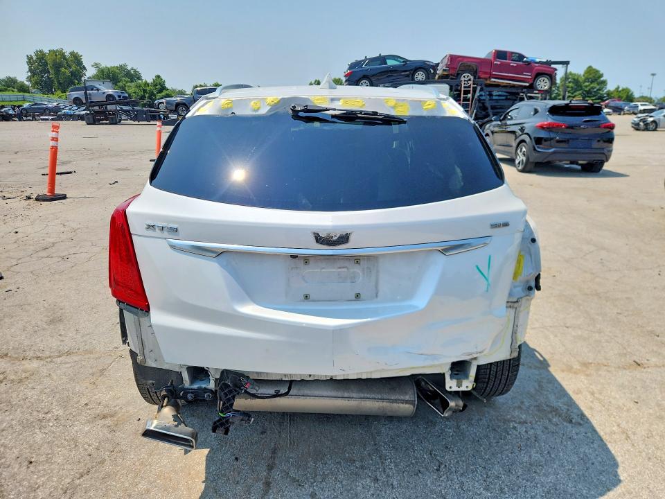 Photo 6 from auction – 2019 CADILLAC XT5 with VIN 1GYKNCRS5KZ164837