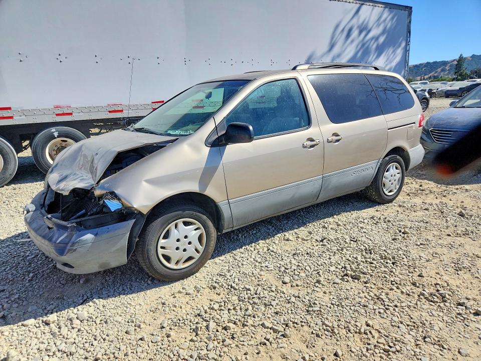 2003 Toyota Sienna