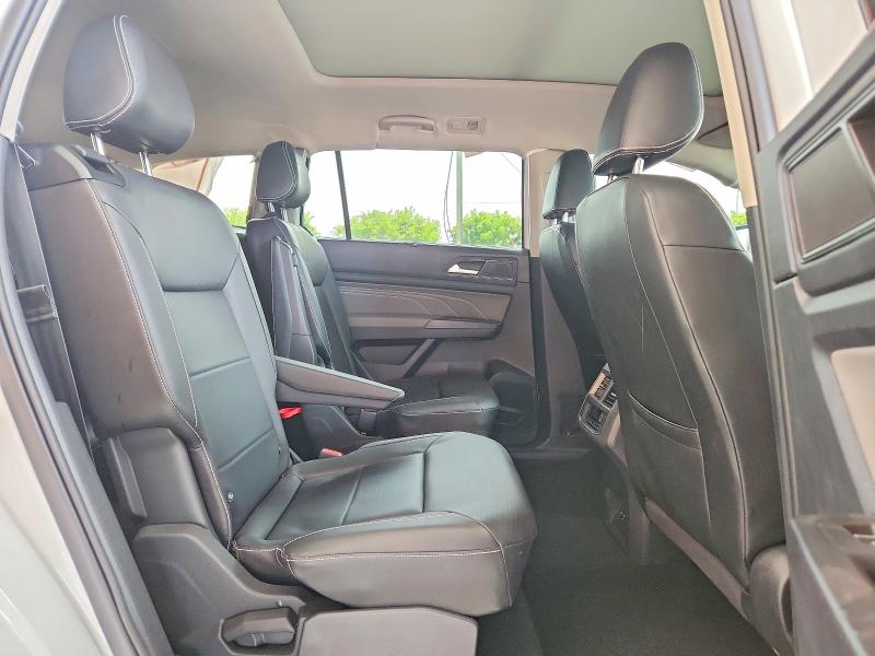 Photo 11 from auction – 2023 VOLKSWAGEN ATLAS with VIN 1V2JR2CA5PC554149