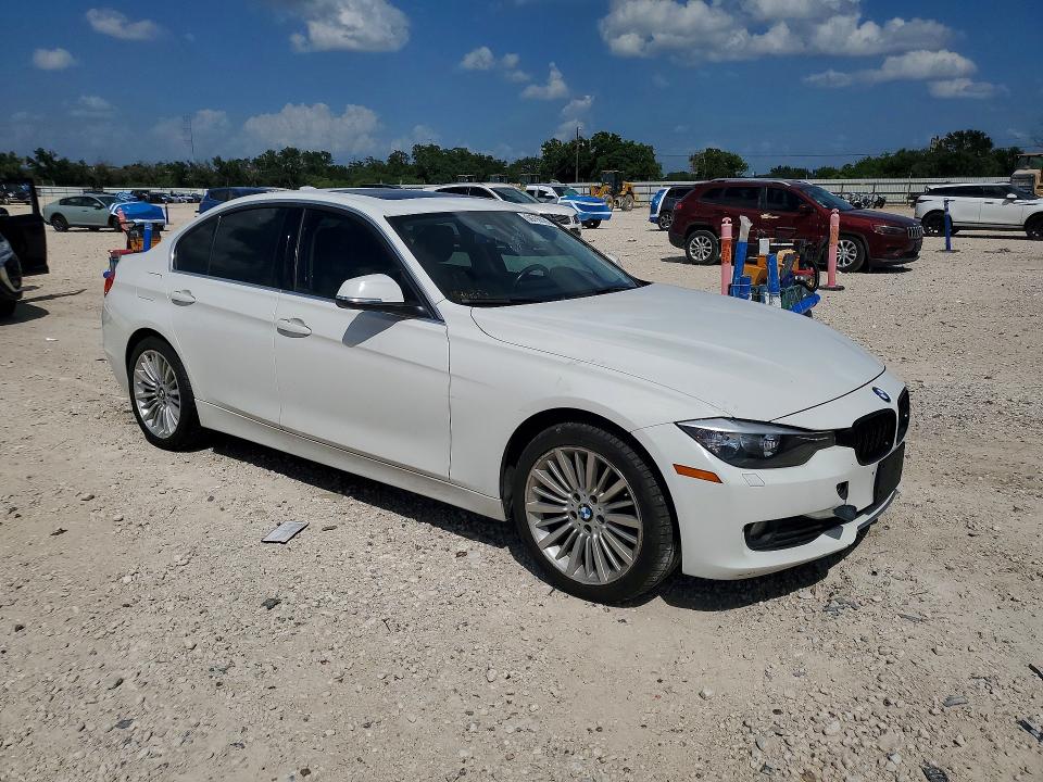 Photo 4 from auction – 2013 BMW 328 with VIN WBA3B5C58DF593943
