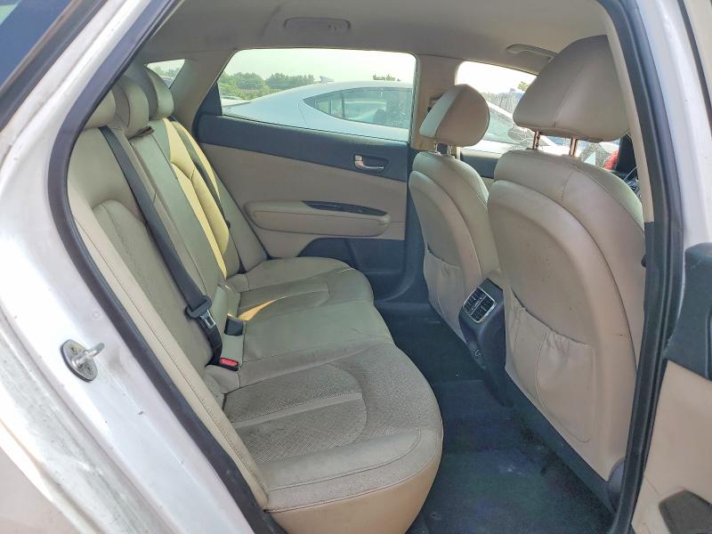 Photo 10 from auction – 2016 KIA OPTIMA with VIN 5XXGU4L34GG081481