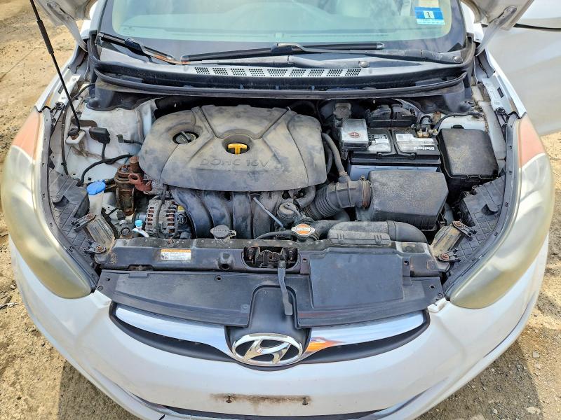 Снимка 11 от търг – 2011 HYUNDAI ELANTRA с VIN 5NPDH4AE9BH027893