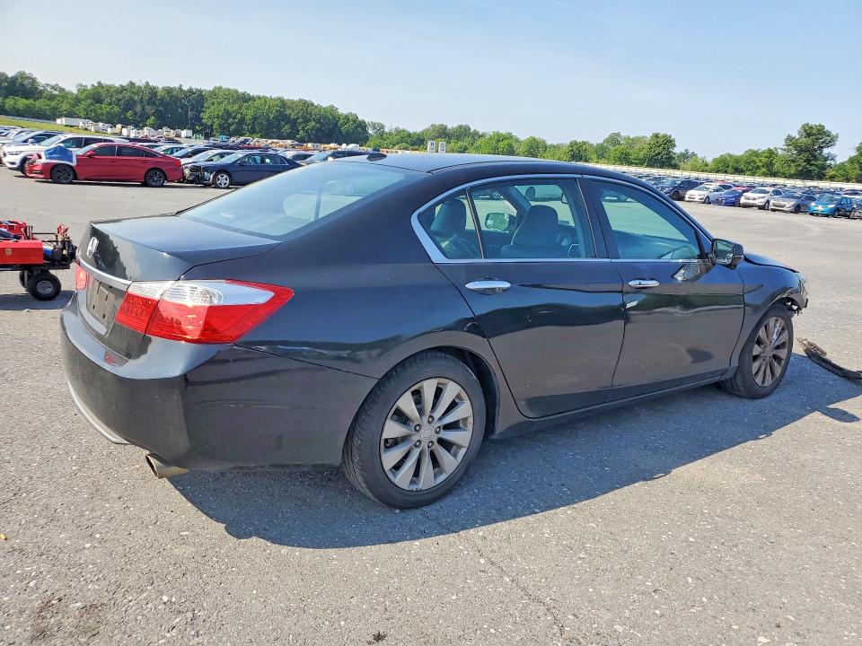 Photo 3 from auction – 2014 HONDA ACCORD with VIN 1HGCR2F84EA281721