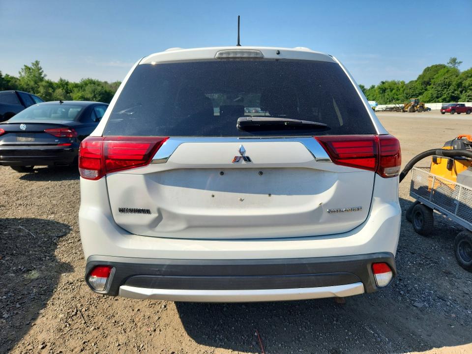 Photo 6 from auction – 2016 MITSUBISHI OUTLANDER with VIN JA4AZ3A31GZ014879
