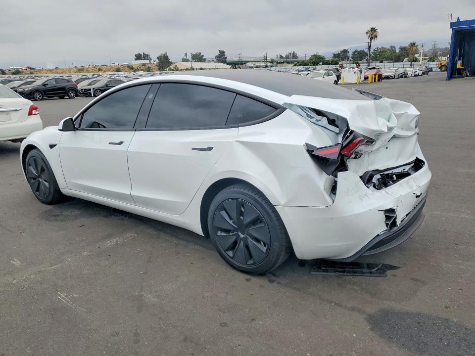 Снимка 2 от търг – 2025 TESLA MODEL 3 с VIN 5YJ3E1EA2SF077012