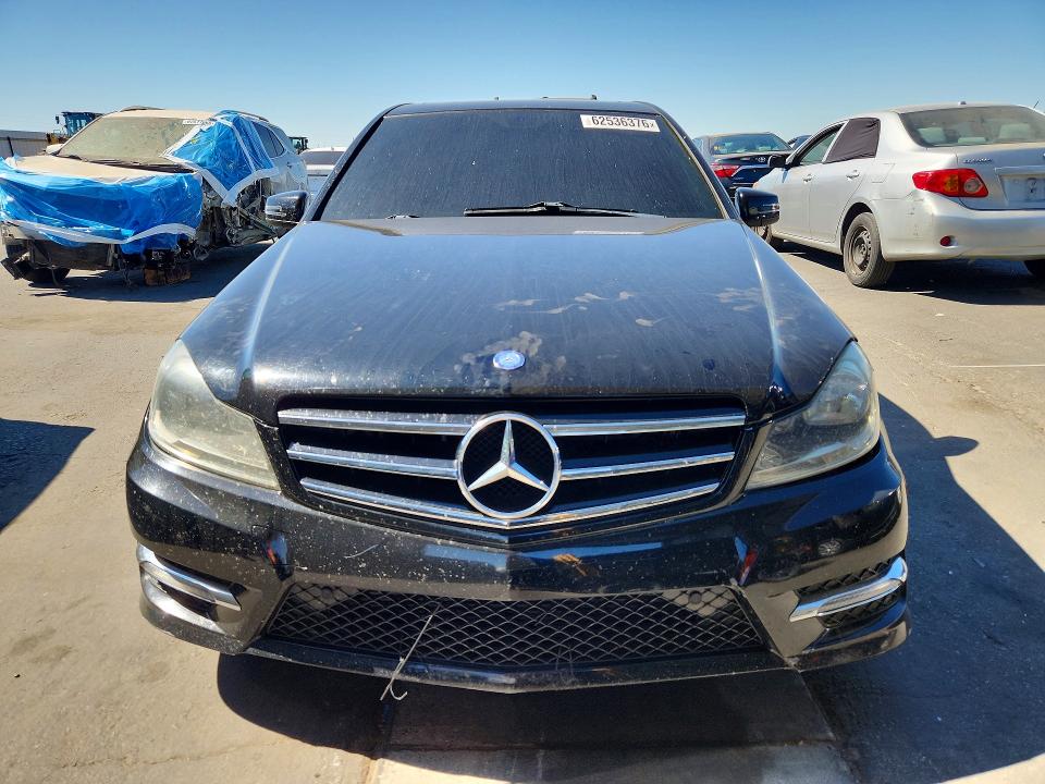Photo 5 from auction – 2014 MERCEDES-BENZ C with VIN WDDGF4HB4EA921025