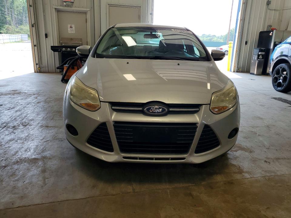 Photo 5 from auction – 2014 FORD FOCUS with VIN 1FADP3F28EL394110