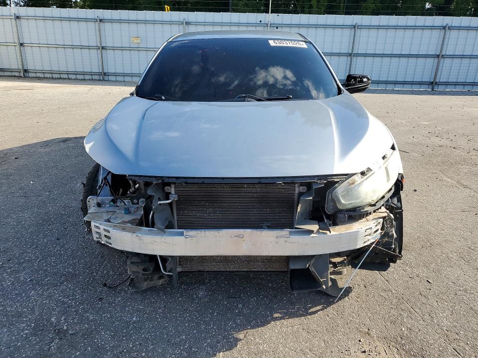 Photo 5 from auction – 2016 HONDA CIVIC with VIN 2HGFC2F50GH517533
