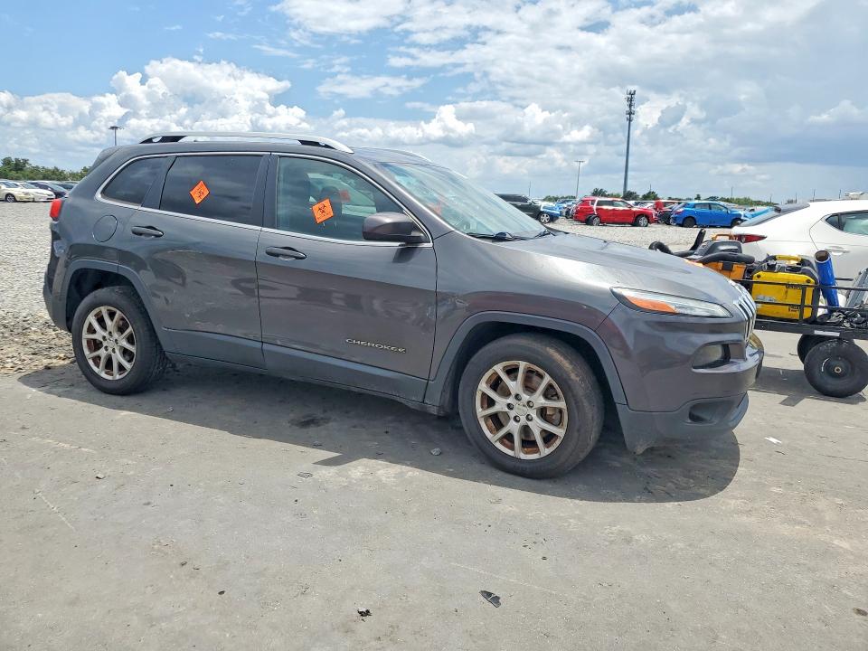 Photo 4 from auction – 2016 JEEP CHEROKEE with VIN 1C4PJLCB2GW336010