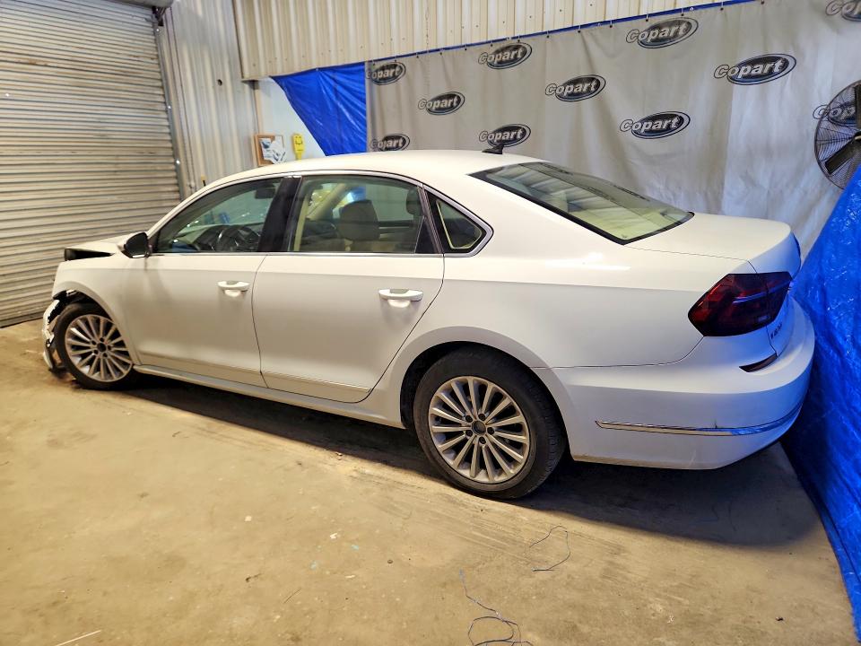 Photo 2 from auction – 2017 VOLKSWAGEN PASSAT with VIN 1VWBT7A30HC031225