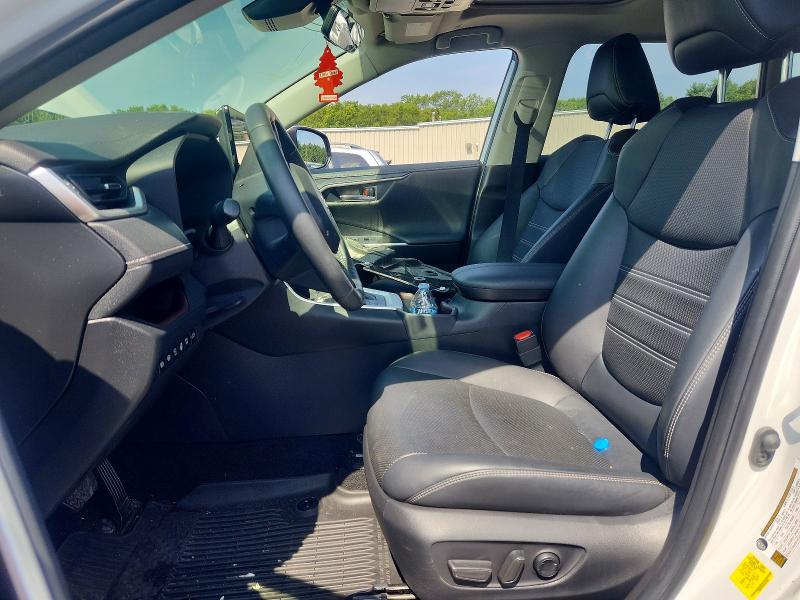 Photo 7 from auction – 2023 TOYOTA RAV4 with VIN JTMN1RFV5PJ041996
