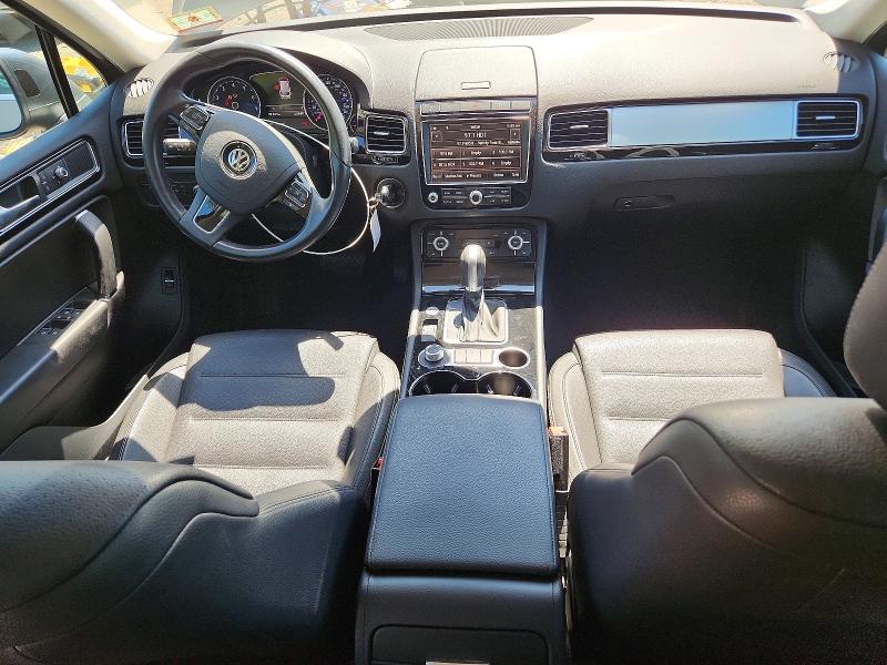 Photo 8 from auction – 2016 VOLKSWAGEN TOUAREG with VIN WVGEF9BP4GD010273