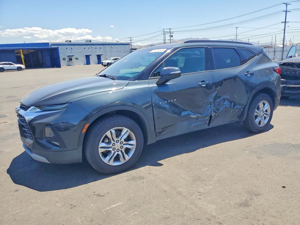 CHEVROLET BLAZER 2020 with VIN 3GNKBBRA7LS555462 - Photo from auction