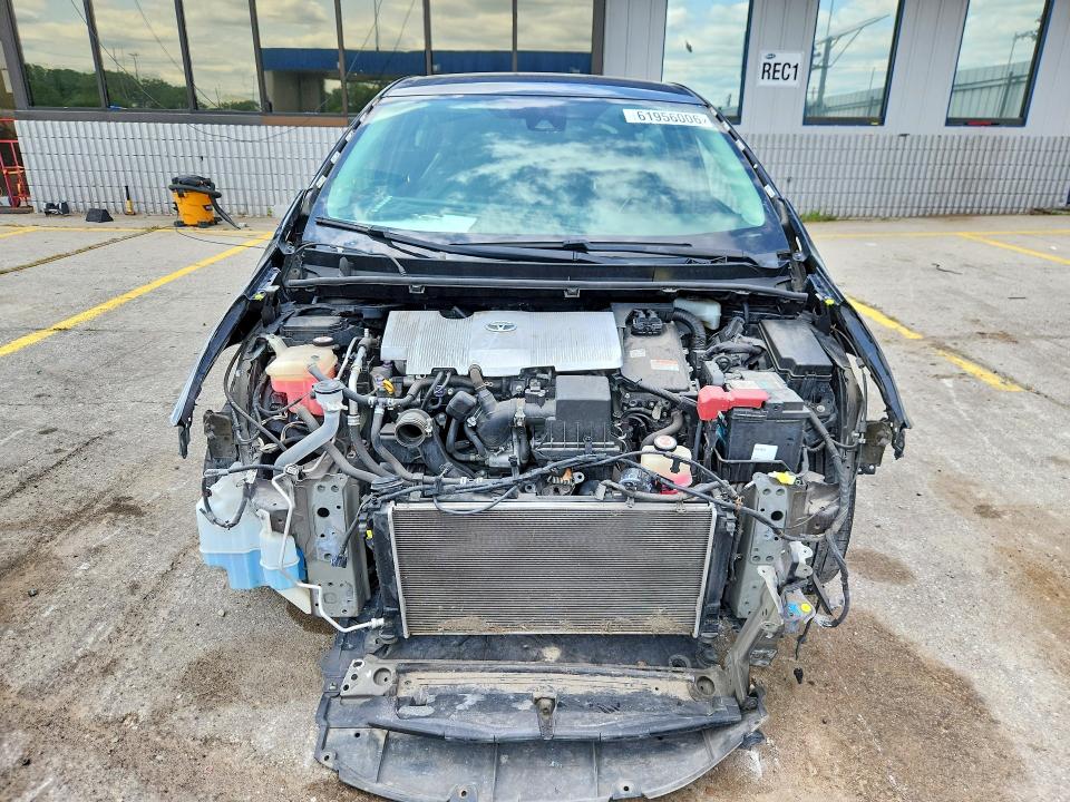 Photo 5 from auction – 2018 TOYOTA PRIUS with VIN JTDKARFU9J3554710