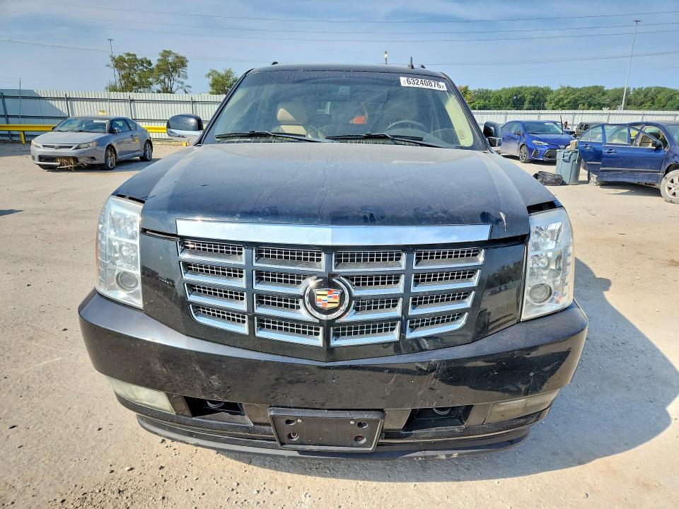 Photo 5 from auction – 2011 CADILLAC ESCALADE with VIN 1GYS4JEF9BR114085